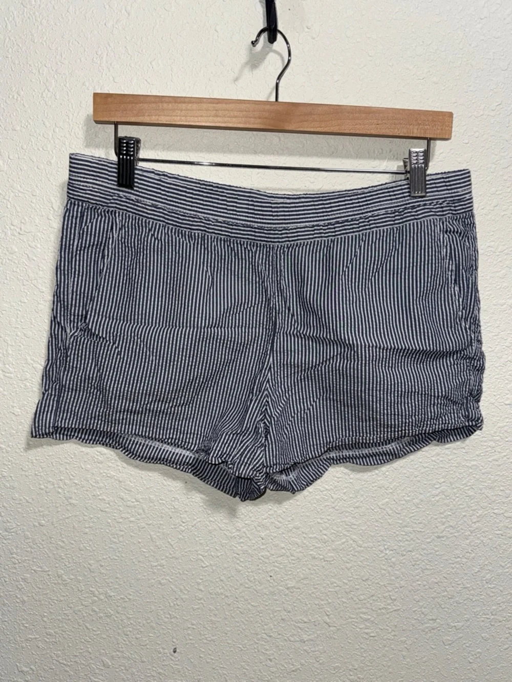 J.Crew Womens Seersucker Pull On Shorts Blue White Striped Cotton Size S‎